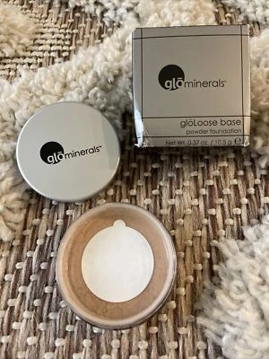 Base en polvo Glominerals SUELTA beige base gloLOOSE oscura Foto 1 de 4