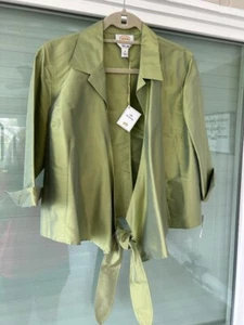 TALBOTS GREEN PURE SILK WRAP STYLE BLOUSE SIZE 12 - Picture 1 of 5