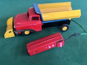 Marx ORIGINAL Studebaker?Dump Truck Snow Plow Remote Control Untested - Picture 1 of 6