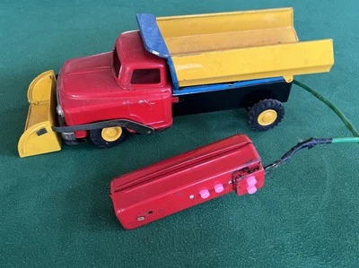 Marx ORIGINAL Studebaker? Camión de volteo quitanieves control remoto sin probar Foto 1 de 4