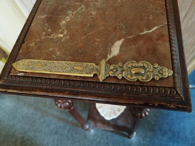 Coupe Papier en Bronze décor de Feuillages - Photo 1/4