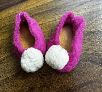 Zapatillas vintage de fieltro rosa Madame Alexander Wendy Alexander-kins años 50 pompón Foto 1 de 2