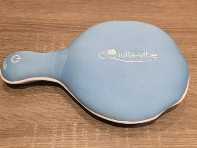 Almohadilla de colchón vibratoria a batería azul Munchkin Lulla-Vibe chupete para bebé Foto 1 de 4