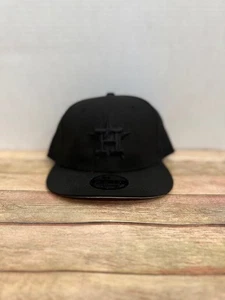 New Era Houston Astros Hat 9Fifty Triple Black Snapback Cap - Picture 1 of 4