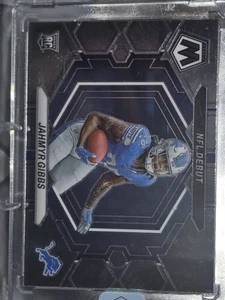 2023 Panini Mosaic - Nfl Debut Jahmyr Gibbs #ND-10 Silver Prizm (RC) - Bild 1 von 2