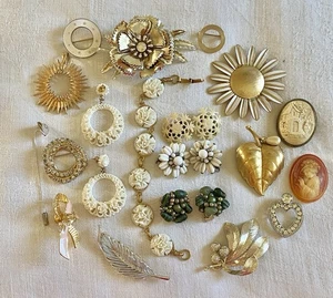 Großes Konvolut Vintage Ohrringe Broschen Perlen Kristall Clip On - Bild 1 von 15