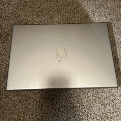MacBook Pro A1150 sin probar para piezas  Foto 1 de 4