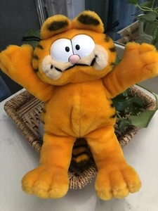 VTG Dakin Garfield Plush Cat Kissy Kissy 12" Cat 1981 - Very Soft - Picture 1 of 2