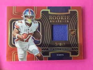 2022 Panini Select Rookie Swatches Wan'dale Robinson NY Giants RC Red Prizm - Bild 1 von 2