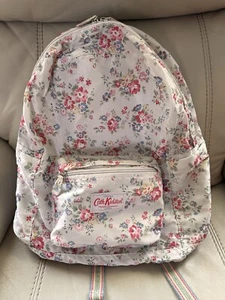 Mochila Cath Kidston Mochila Patrón Floral Mujer Beige Usada - Imagen 1 de 6