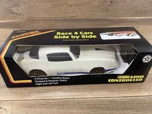 Camaro Z-28 vintage Latrax radiocontrolado 1/12 blanco con azul LTX-18 ver detalles - Imagen 1 de 7