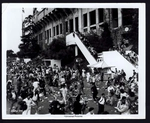 8 x 10 Pressefoto * 1976 ZWEI MINUTEN WARNUNG von Universal Studios im LA Coliseum - Bild 1 von 3