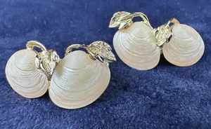 Vintage Judy Lee Earrings, Gold Tone with "White Shells," Clip On, Free Shipping - Picture 1 of 9