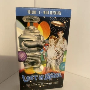 Lost in Space - Vol. 11: Wild Adventure (VHS, 1998) *RARE OOP* 1965 TV Series - Foto 1 di 4