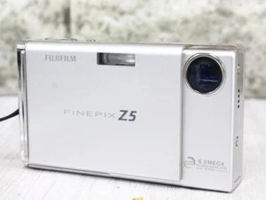 FUJIFILM FinePix Z5fd English Language compact digital camera Working JP - Picture 1 of 7