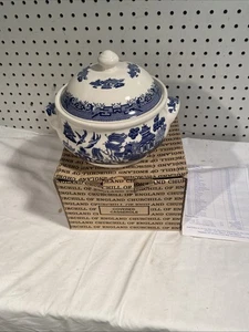 Churchill Blue Willow Covered Casserole Dish w Handles Made in England BW15 - Picture 1 of 10