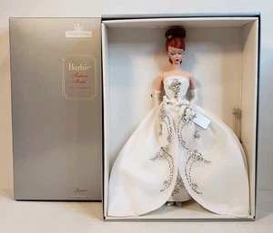 RARO REDHEAD JOYEUX SILKSTONE BARBIE DOLL 2003 FAO NEGRO MATTEL C2589 - Imagen 1 de 13