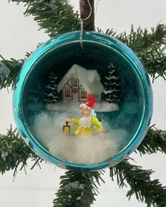 1674/25 1x alter Christbaumschmuck Weihnachtsschmuck Hohlkugel Diorama Motiv - Picture 1 of 6