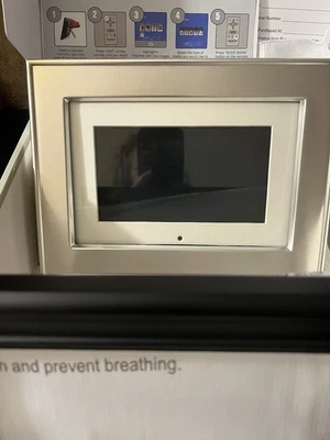 PanDigital 7 Inch Lcd Photo Frame Never Been Used In The Box - Image 1 of 4