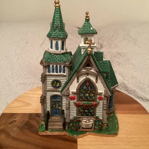 Lemax Christmas- Cedar Valley Church -2006 Light Up Model,Ceramic,Retired,VGC - Picture 1 of 12