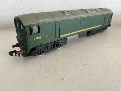 HORNBY DUBLO CLASS 28 METROVIC 2 RAIL DIESEL D5702 CO-BO BR GREEN LOCO 2233 GC - Image 1 of 4