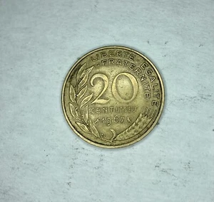 1967 France 20 Centimes Coin. Beautiful Design. FREE SHIPPING! - Picture 1 of 2
