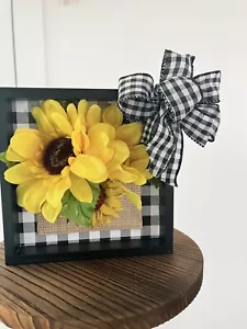 Farmhouse Tier Tray Sunflower Burlap Decor Frame - Picture 1 of 4