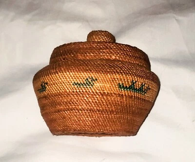 Washington State Makah Woven Basket by Makah member,Master Weaver Maryan Baxter  - Image 1 of 3
