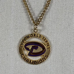 Vtg Arizona Diamondbacks 2001 World Series Champions Necklace Gold Tone  - Picture 1 of 8