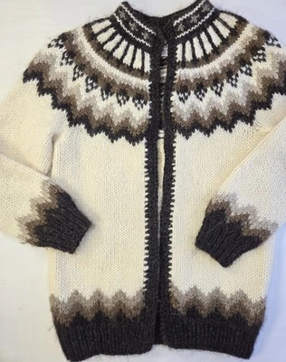 Cárdigan suéter de lana islandés hecho por la Asociación de tejido a mano de Islandia Foto 1 de 4
