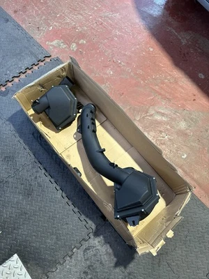 OEM BMW M4 F82 F83 F80 Air Intake Air Filter Boxes Housing LP2060-00 S55 Engine - Image 1 of 3