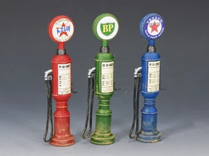 SP052 Petrol/Gas Pumps (set of 3) by King & Country - Picture 1 of 1