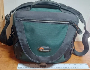 LowePro Nova 3 AW Camera Shoulder Strap Bag Padded Dividers 10.5" x 8.5" x 7" - Picture 1 of 9