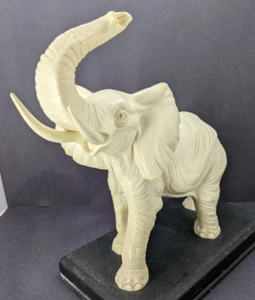 Elephant Alabaster by Norleans Signed by Master Sculptor in Italy 8 inches Tall - Picture 1 of 13