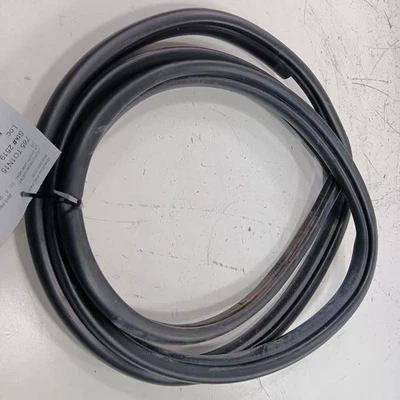 Junta de sellado de jamba para puerta Toyota Prius C conductor delantero izquierdo 2017 2016 2015  Foto 1 de 4