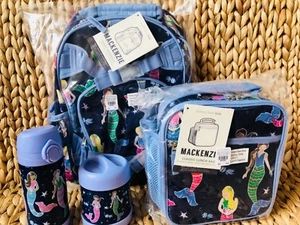 Pottery Scheune Kinder Meerjungfrau kleiner Rucksack Brotdose Wasserflasche Thermoskanne Marineblau Neu - Bild 1 von 10