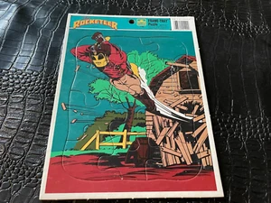 Rompecabezas de bandeja de marco dorado ""The Rocketeer"" de colección de Disney (MISC6537) - Imagen 1 de 1