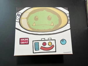 Abominable Toys Limited Edition Astronaut Chomp Vinyl Figur von Anna Bernal - Bild 1 von 11