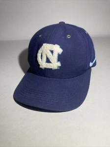 Vintage 90s Nike UNC North Carolina Patch Embroidered Strapback Hat Adult - Bild 1 von 7