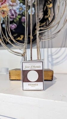 Mini spray Hermes Jour d'Hermès Absolu 0,25 fl oz. Perfume Eau De Parfum 7,5 ml Foto 1 de 2