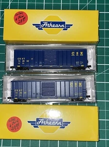 New! Athearn 142604 N-Scale 50’ FMC Box Car Pair $59.98 - Picture 1 of 3