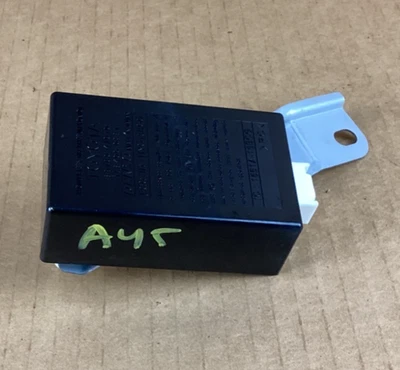 Модуль приемника давления в шинах Toyota Prius 2004-2009 годов выпуска 89760-47010 от оригинального производителя - Изображение 1 из 4