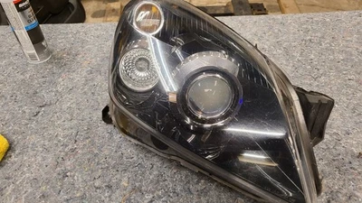 2008-2009 Saturn Astra Passenger Side Headlight Right RH Head Light Lamp 08 & 09 - Image 1 of 4