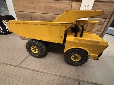 Tonka Mighty Dump Truck  1970’s Vintage Yellow Pressed Steel  XMB-975  19” - Image 1 of 3
