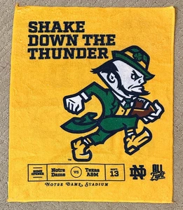 Asciugamano Rally Notre Dame Texas A&M Shake Down the Thunder double face nuovo logo - Foto 1 di 8