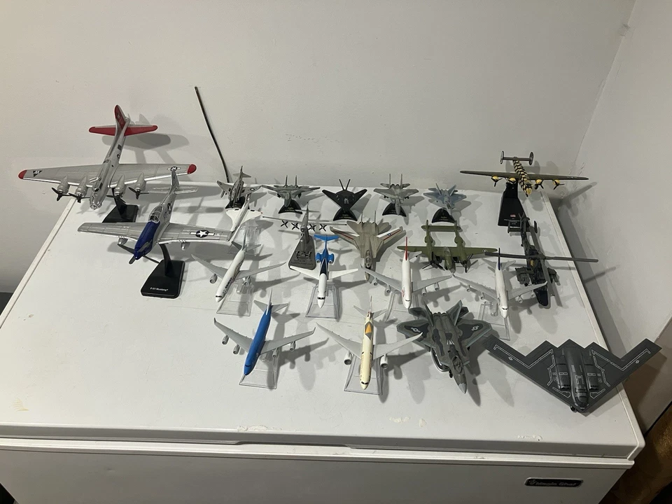 Lote de aviones diecast Foto 1 de 4