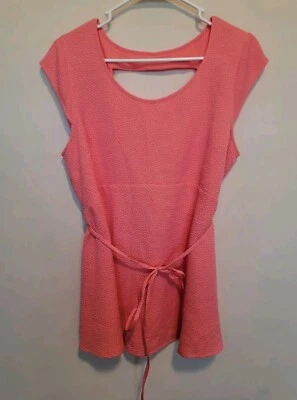 NWT Motherhood Maternity Womens Zip Back Short Sleeve Top Size Large   - Image 1 of 4