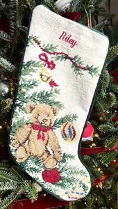 Woll Nadelspitze Weihnachtsstrumpf Teddybär Baum Monogramm Riley grün Samt - Bild 1 von 5