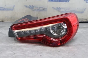 Subaru BRZ Limited FA20 2017 2,OL OEM LADO DERECHO DEL PASAJERO LUZ TRASERA LED #8082 - Imagen 1 de 7