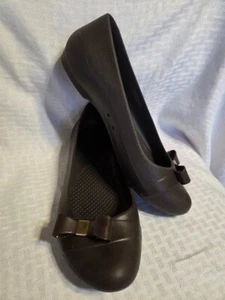 CROCS GIANNA Wmns Sz10 Brown Ballet Flats Bow Accent Slip-on Cap Toe - Picture 1 of 14